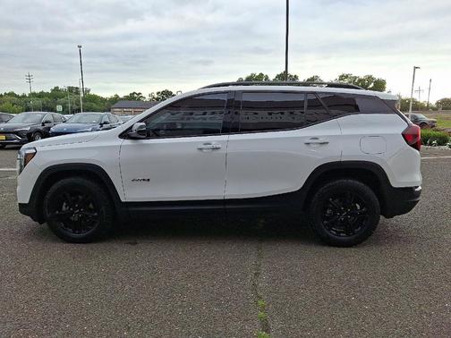 2022 GMC Terrain AT4