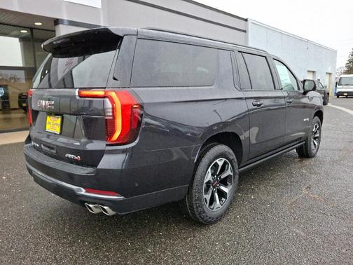 2026 GMC Yukon XL AT4