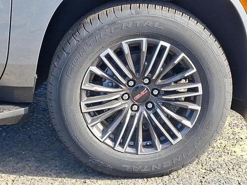 2025 GMC Yukon Elevation