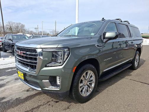 2023 GMC Yukon XL SLT