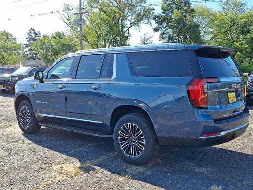 2025 GMC Yukon XL Elevation