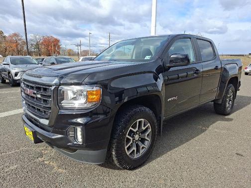 2022 GMC Canyon AT4 w/Leather