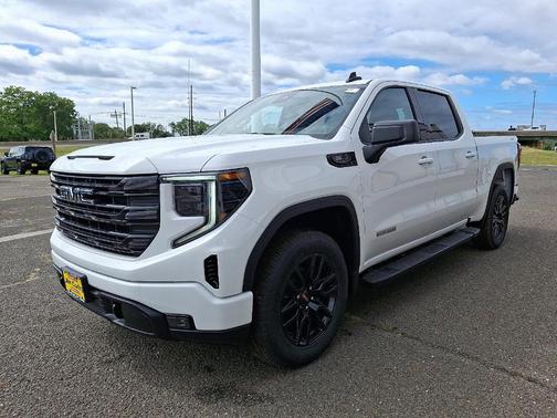 2025 GMC Sierra 1500 Elevation