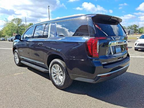 2022 GMC Yukon XL SLT