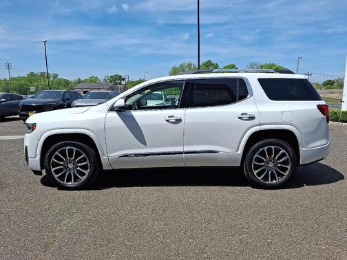 2020 GMC Acadia Denali