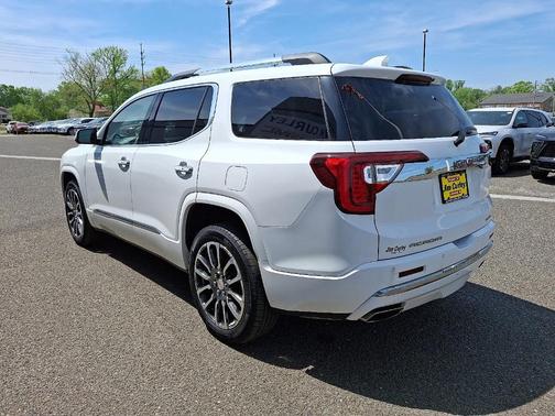 2020 GMC Acadia Denali