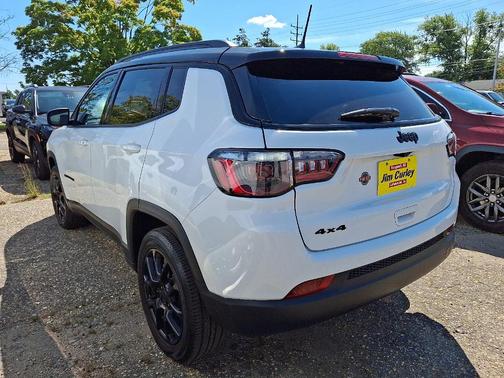 2022 Jeep Compass Altitude