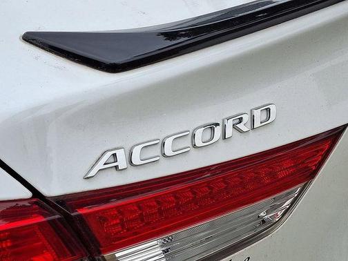 White 2022 Honda Accord Sport 1.5T