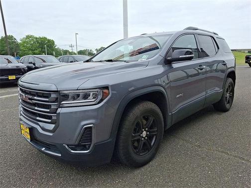 2022 GMC Acadia AT4
