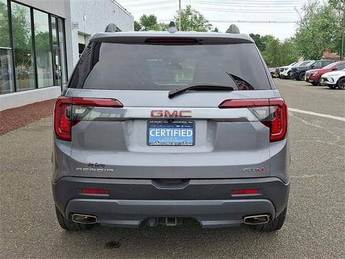 2022 GMC Acadia AT4