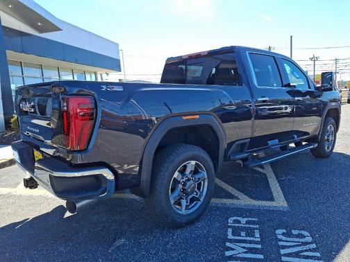 2025 GMC Sierra 2500 SLT