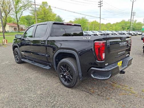 Onyx Black 2022 GMC Sierra 1500 Elevation
