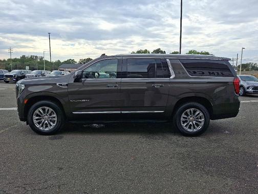 2021 GMC Yukon XL SLT