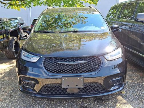 2021 Chrysler Pacifica Touring-L