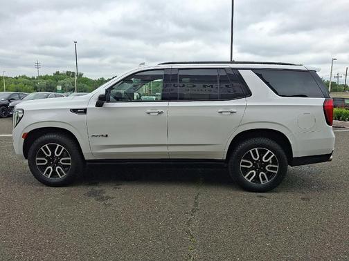 2023 GMC Yukon AT4
