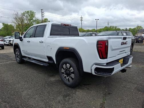 Summit White 2026 GMC Sierra 2500 Denali