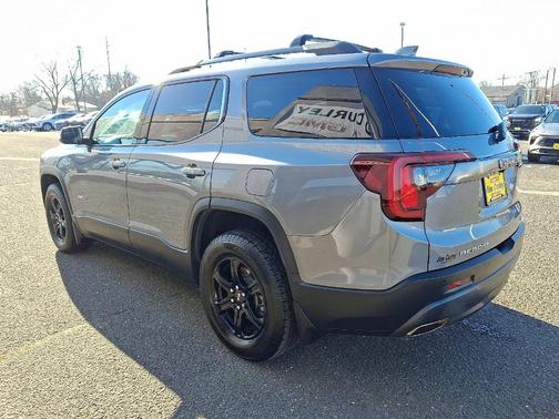 2021 GMC Acadia AT4