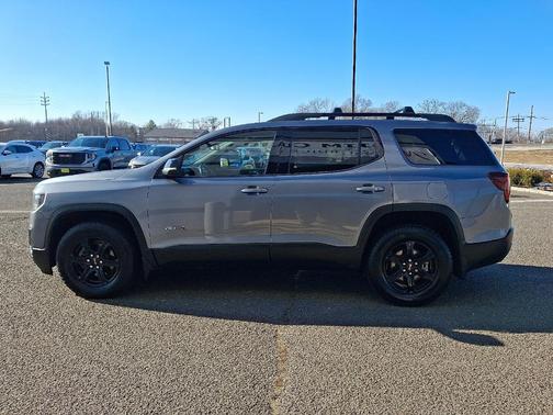 2021 GMC Acadia AT4
