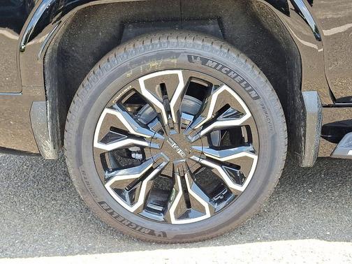 2025 GMC Sierra EV Denali