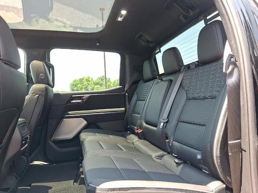 2025 GMC Sierra EV Denali