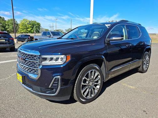2022 GMC Acadia Denali