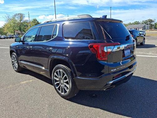 2022 GMC Acadia Denali