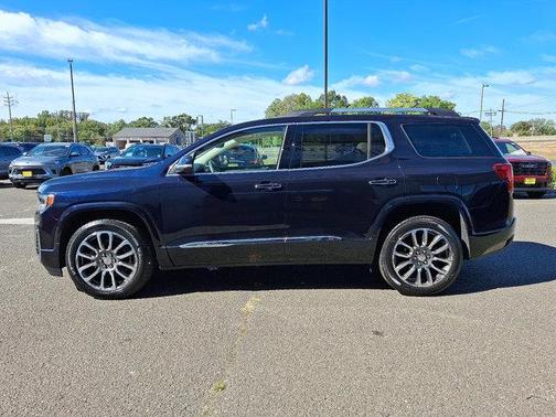 2022 GMC Acadia Denali