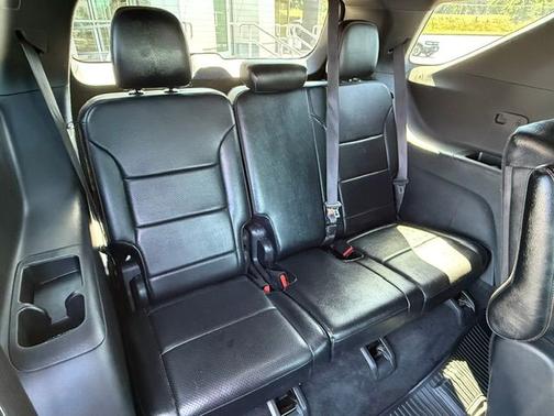 Sterling Gray Metallic 2024 Chevrolet Traverse LT