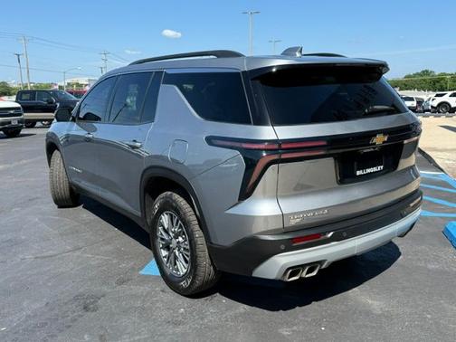Sterling Gray Metallic 2024 Chevrolet Traverse LT