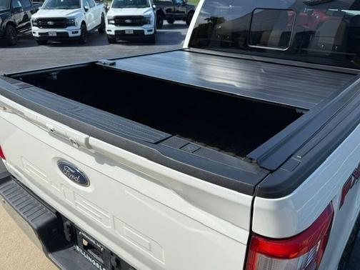 STAR WHITE METALLIC TRICOAT 2022 Ford F-150 LARIAT
