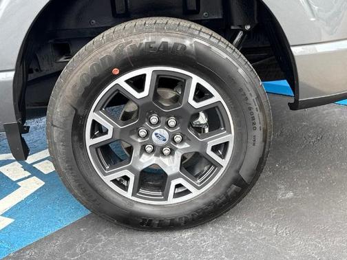 CARBONIZED GRAY METALLIC 2024 Ford F-150 STX