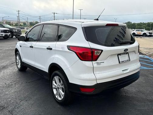 OXFORD WHITE 2019 Ford Escape S