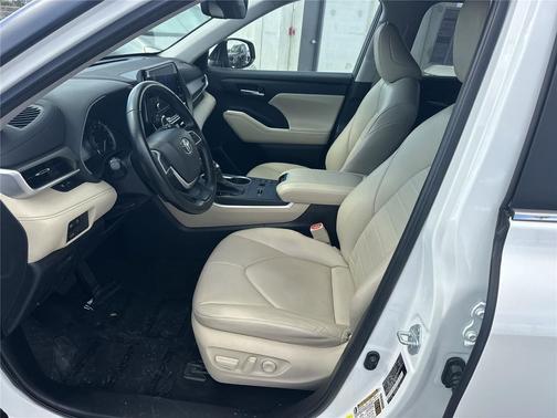 2023 Toyota Highlander Platinum