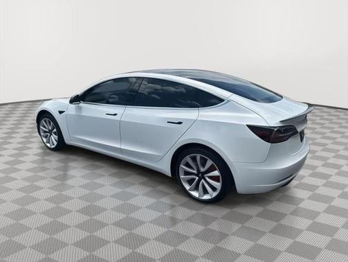 2019 Tesla Model 3 Mid Range