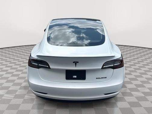 2019 Tesla Model 3 Mid Range