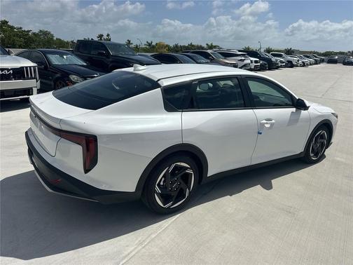 2026 Kia K4 EX