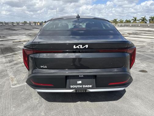 2026 Kia K4 EX