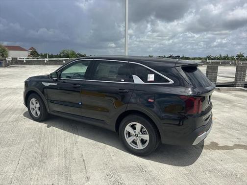2025 Kia Sorento LX
