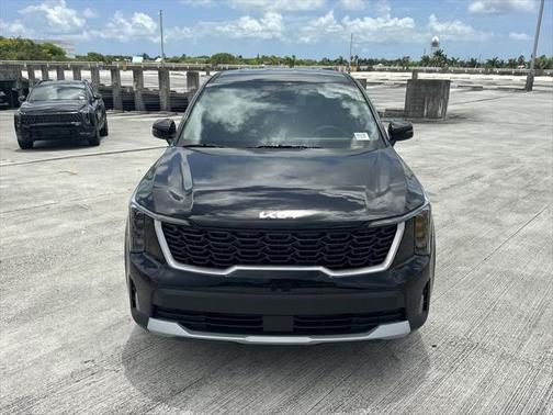 2025 Kia Sorento LX