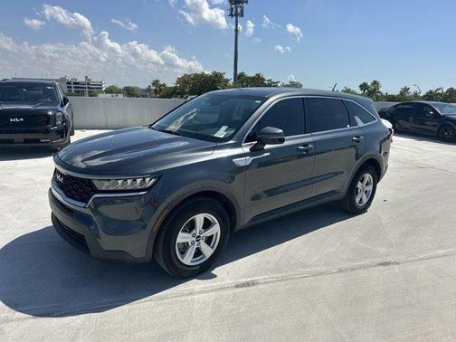 2022 Kia Sorento LX