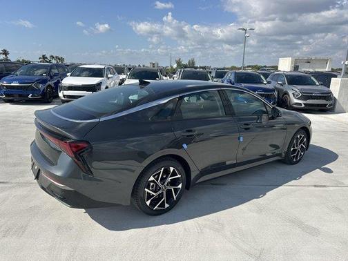 2025 Kia K5 EX