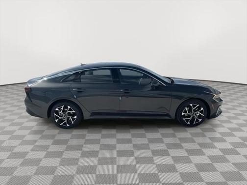 2025 Kia K5 EX