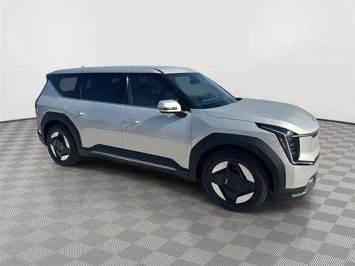 2026 Kia EV9 Light Short Range