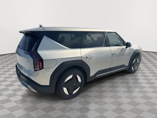 2026 Kia EV9 Light Short Range