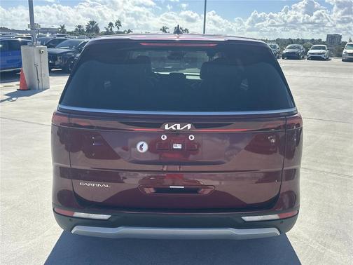 2024 Kia Carnival LX
