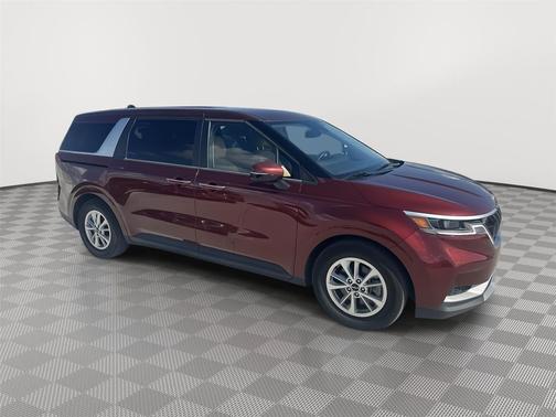 2024 Kia Carnival LX