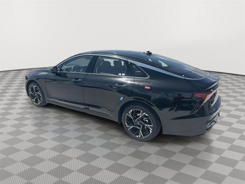 Aurora Black Pearl 2026 Kia K5 GT-Line FWD