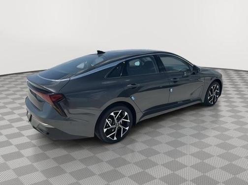 2025 Kia K5 EX