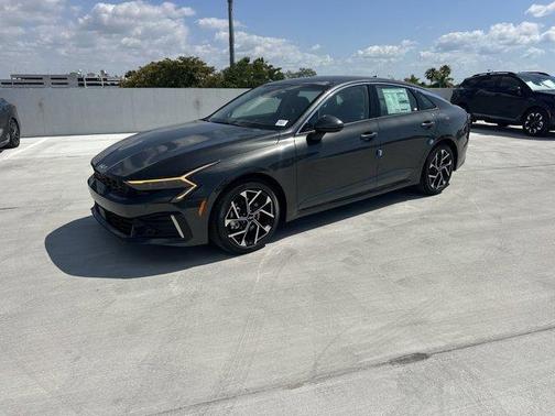 2025 Kia K5 EX