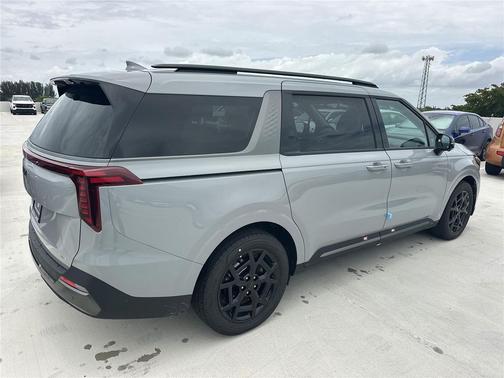 Ceramic Silver 2026 Kia Carnival Hybrid SX Prestige